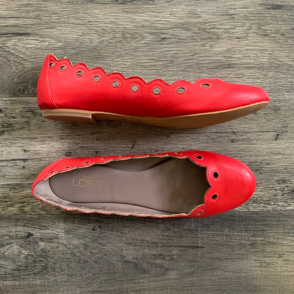 Loft red scalloped flats size 8 womens